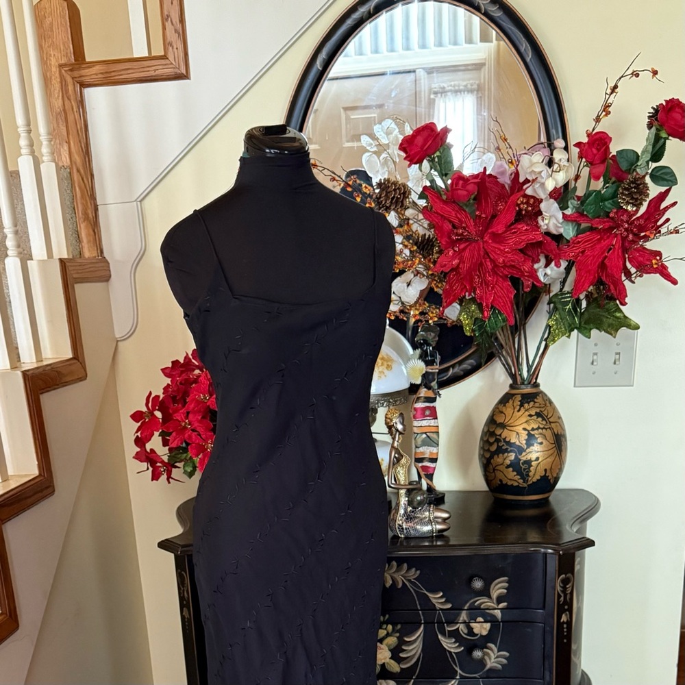 *Chic Black Maxi Dress - Picture 2 of 16